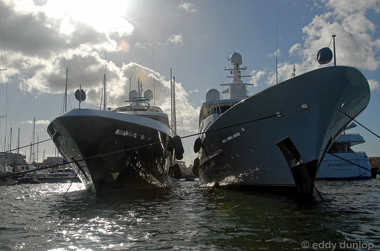 Between this type of yachts I do build myself a hardtop and many