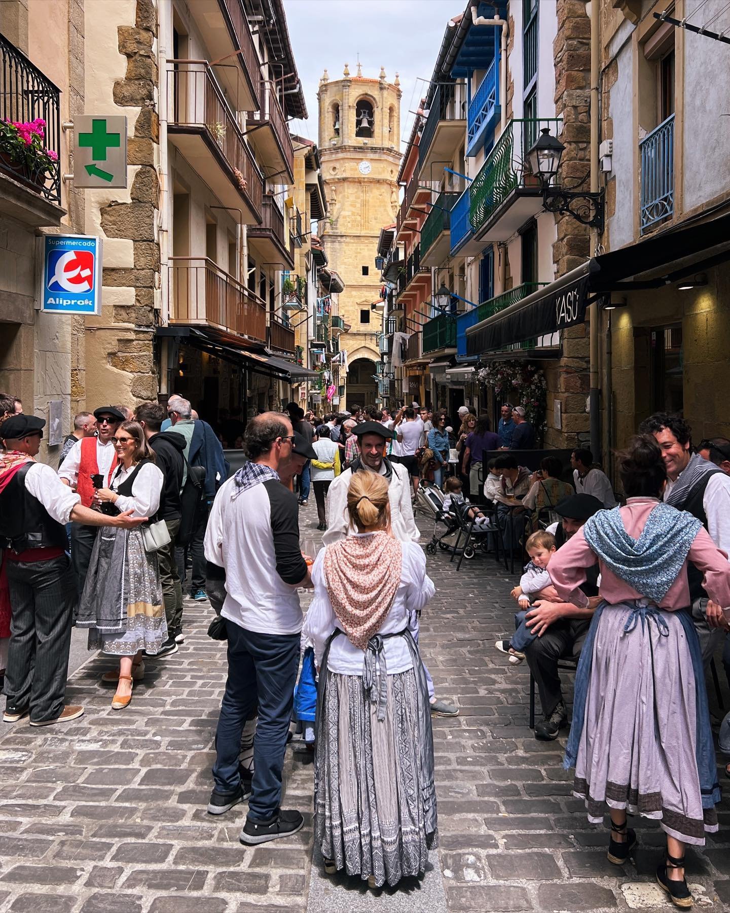 🎊 A stroll through Getaria on Basque Day

#postcardfrom #getaria #basque #spain #travel