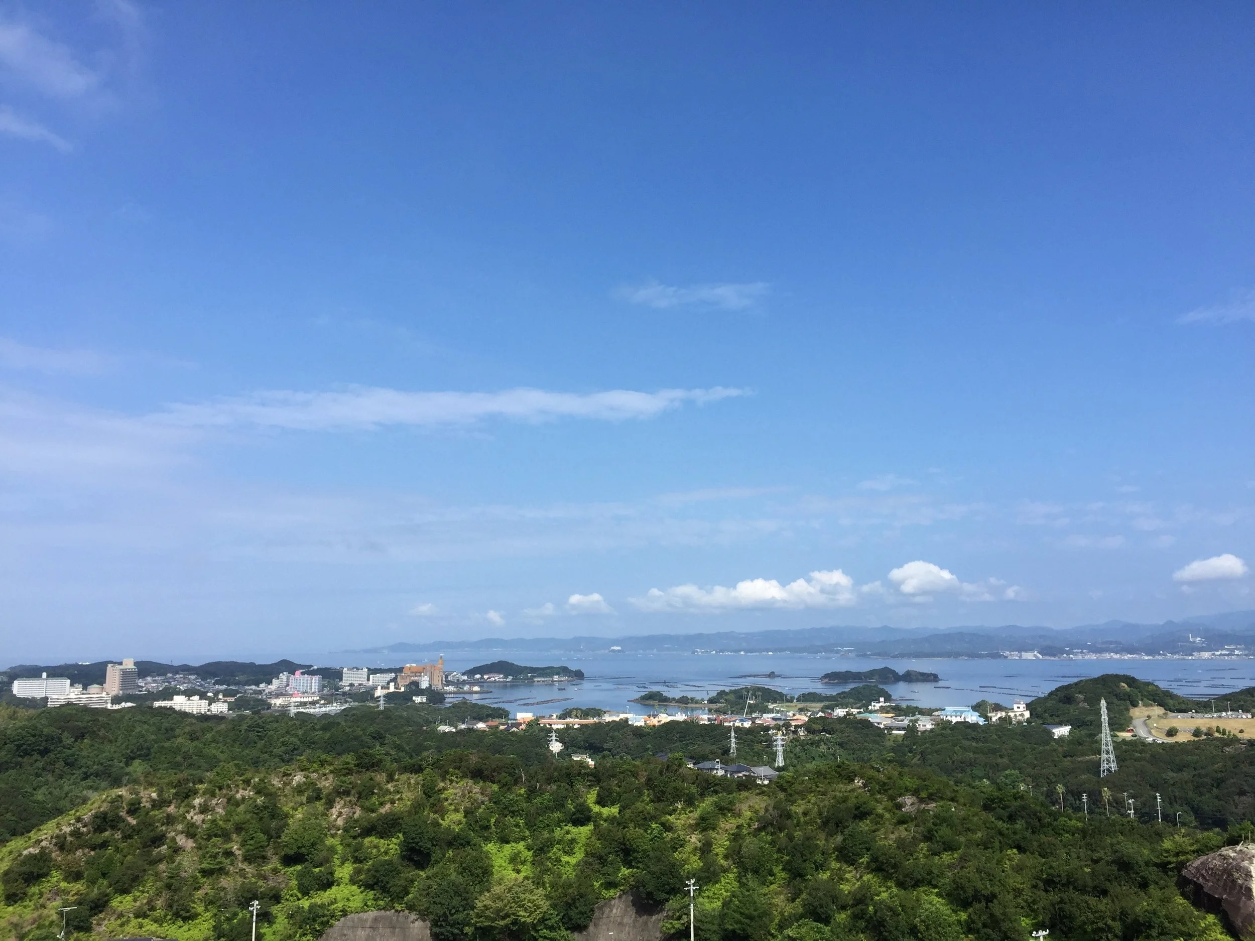 田辺湾を一望することができる立地(白浜古賀の井 Resort&Spaから撮影)
