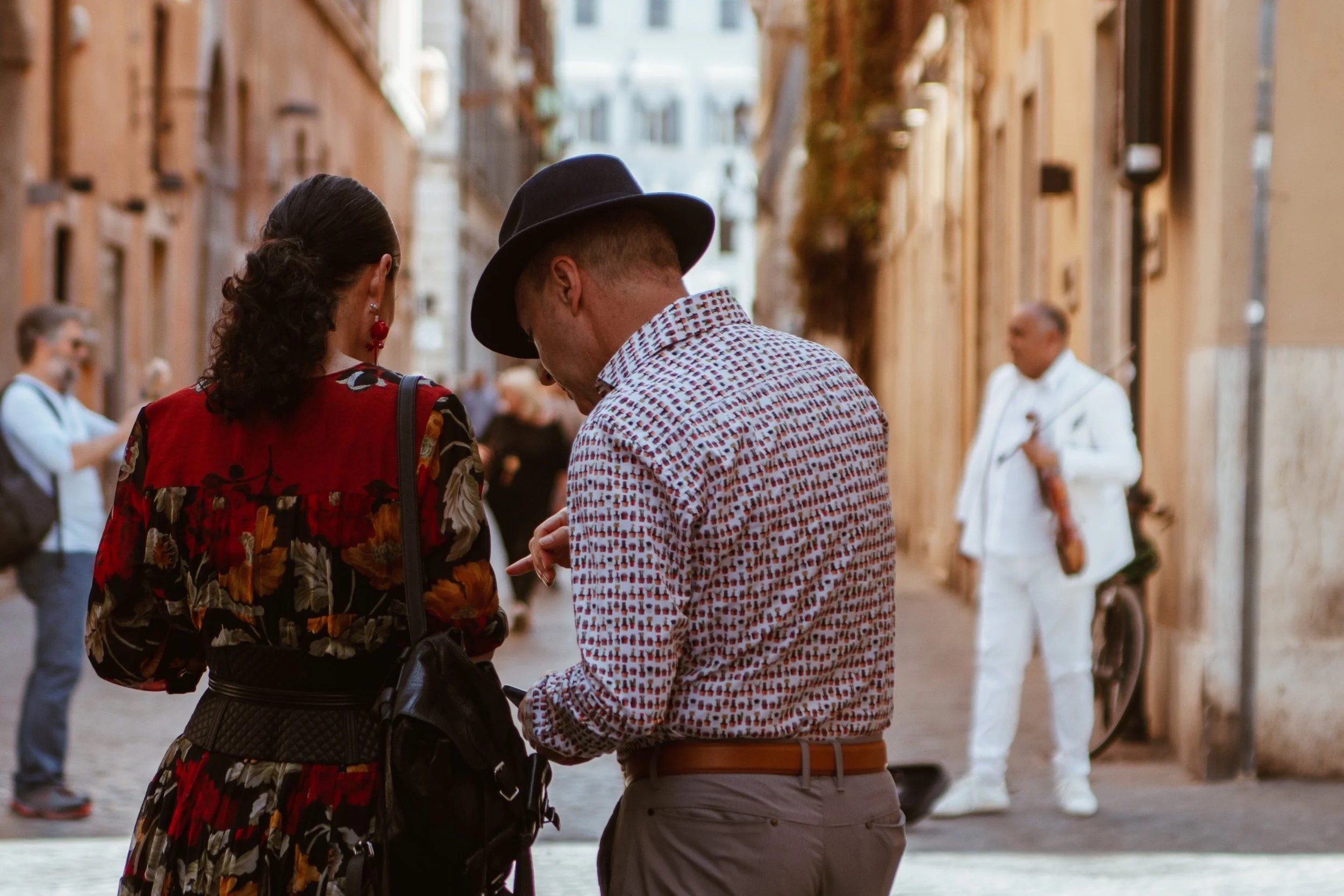Asking for Directions in Italian: Essential Phrases and Vocabulary