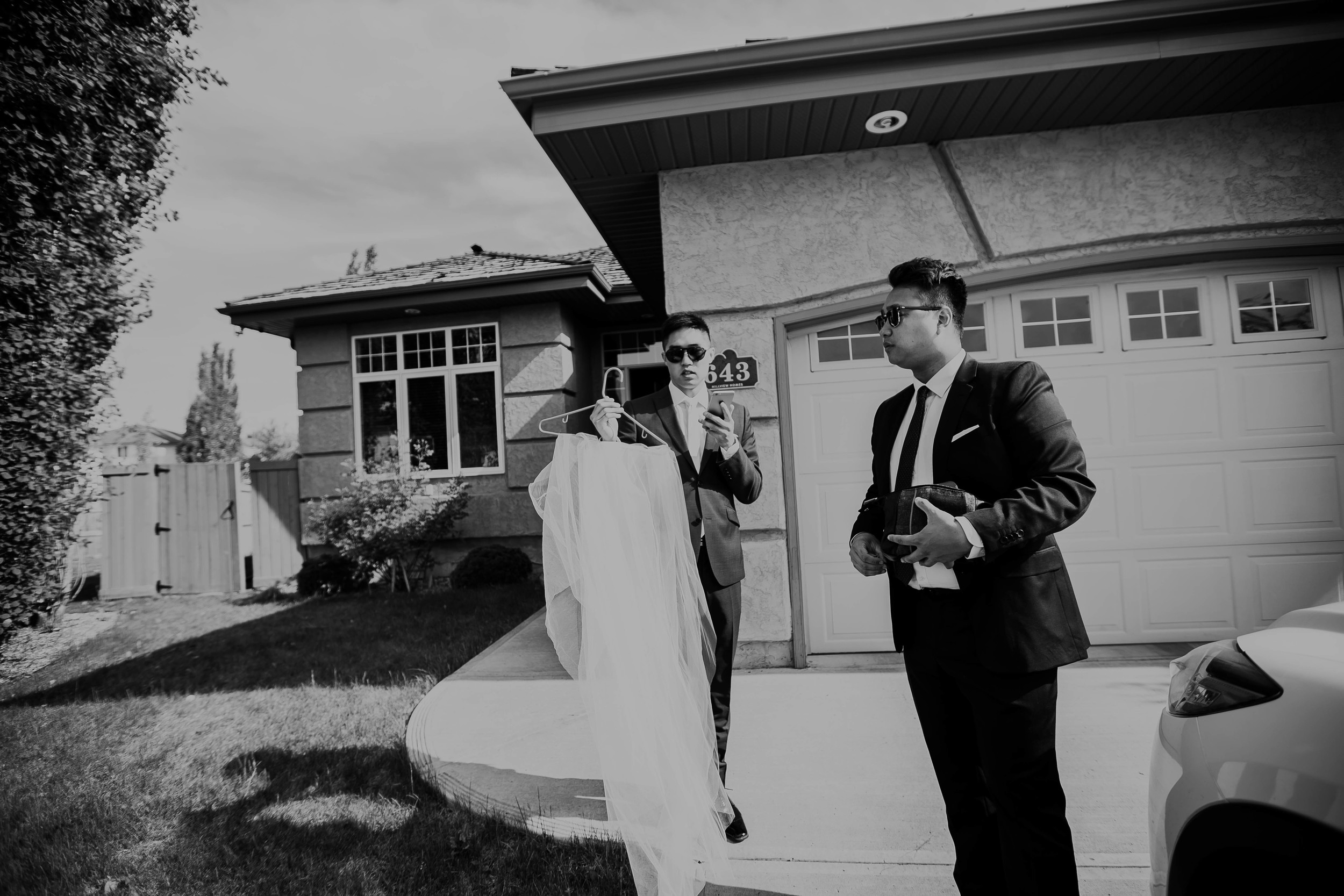 Groom Getting Ready34.jpg