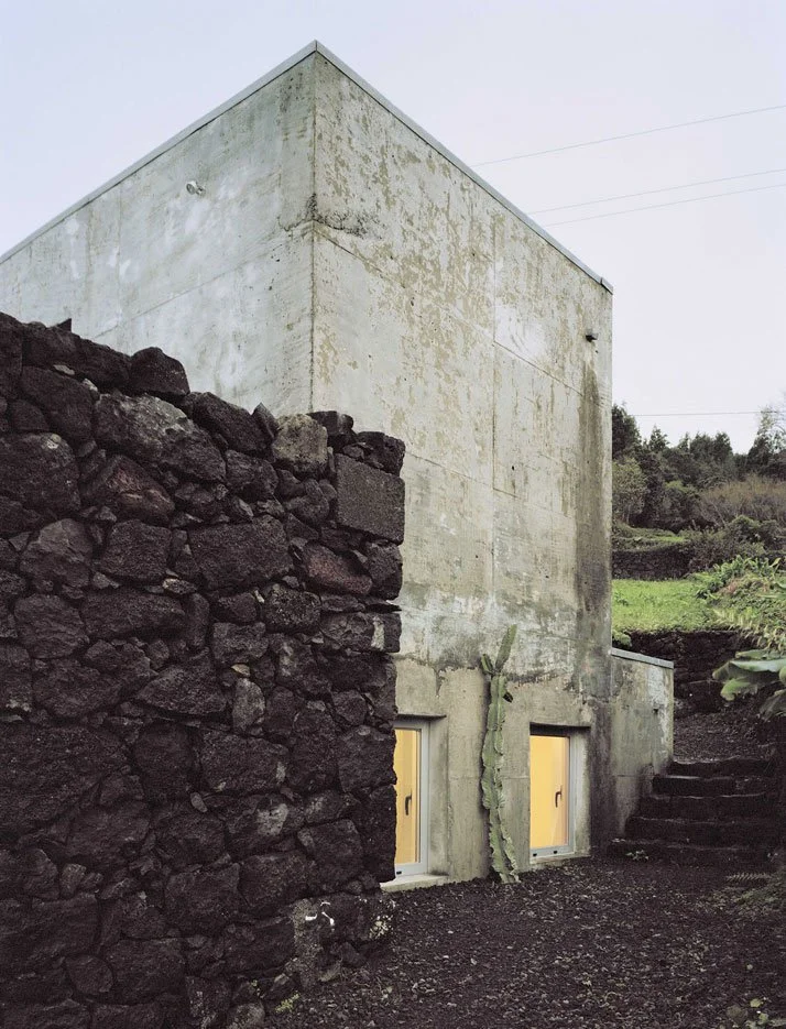 3_casa_e_c_by_SAMI_arquitectos_acores_portugalyatzer.jpg