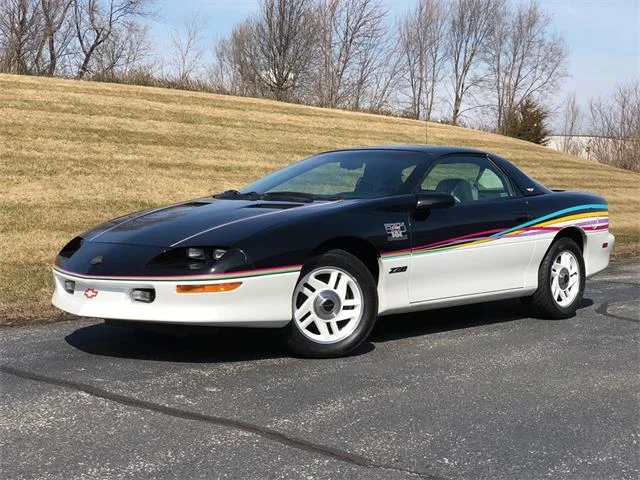 16102430-1993-chevrolet-camaro-thumb.jpg