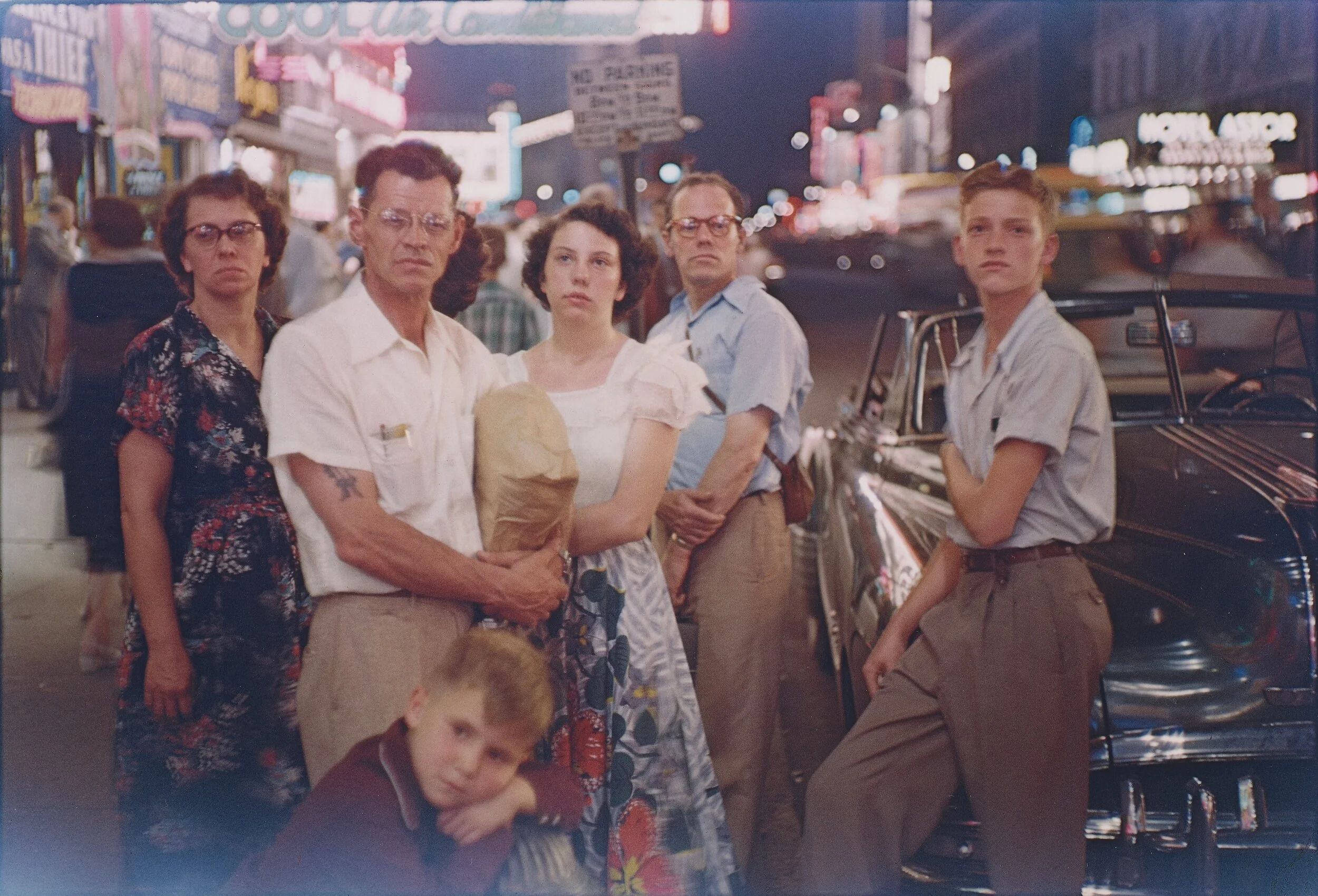 2021_NYR_19672_0024_000(louis_faurer_family_times_square_1950025445).jpg