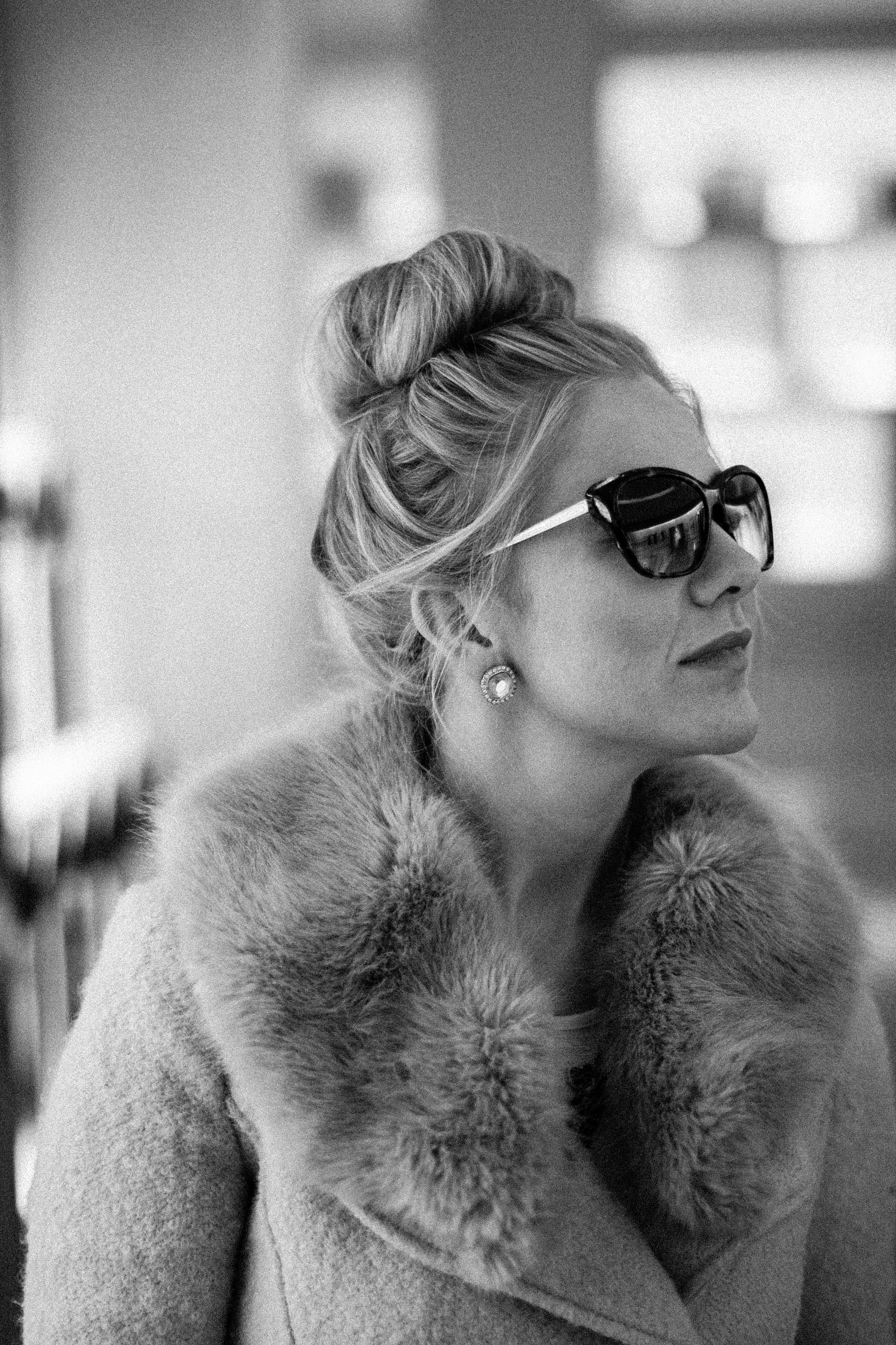Trying on some dreamy sunglasses in Louis Vuitton :) 