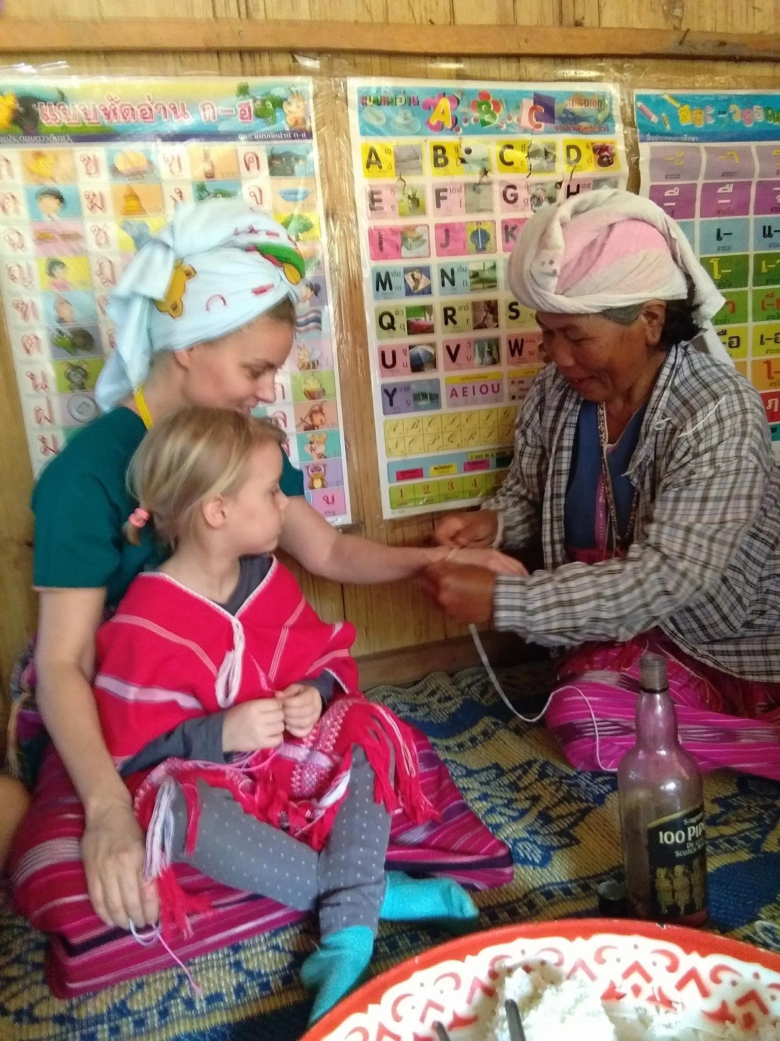 Iina & her daughter in Pha Mon, Thailand