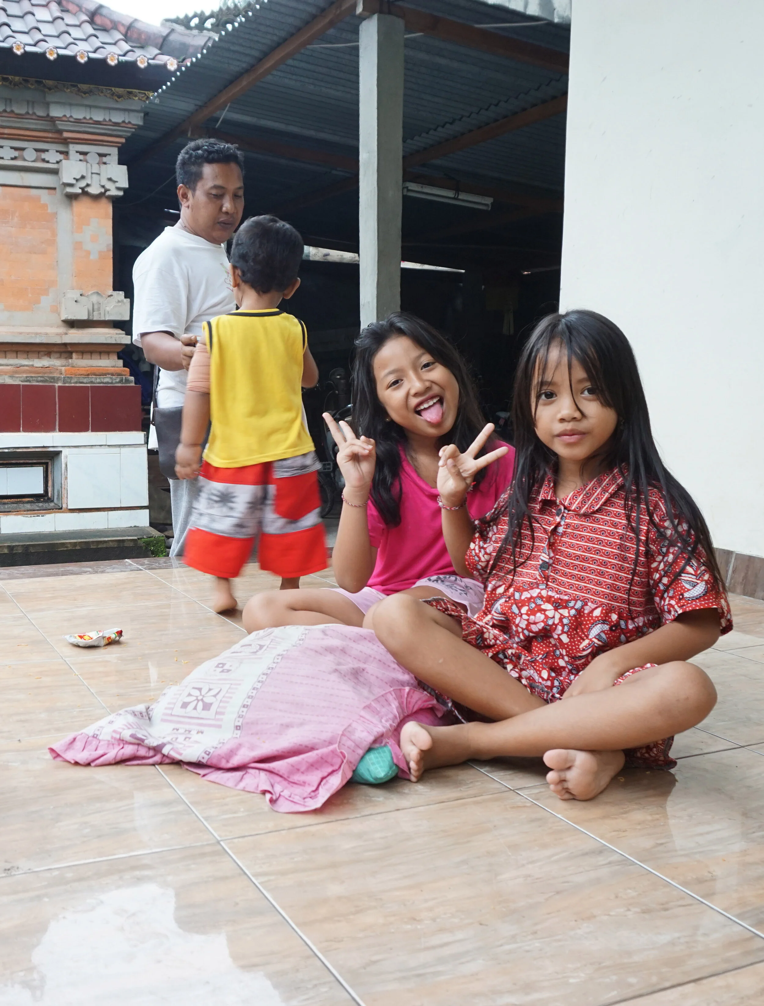 Sindu_host_family.jpg