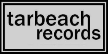 Tarbeach 2019 BonW grey street.JPG