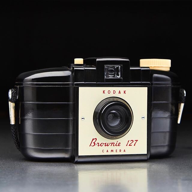 Kodak Brownie 127
1952-1959
&bull;
&bull;
&bull;
&bull;
&bull;
&bull;
&bull;
&bull;
&bull;
&bull;
#vancityphotographer #yvrphotographer #kodakbrownie127 #antiquecamera