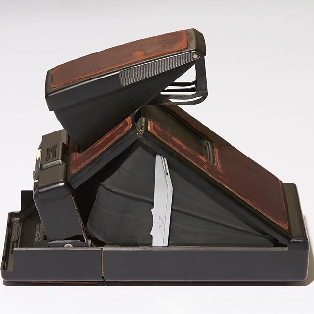 Polaroid Land Camera SX-70 Model 2
&bull;
&bull;
&bull;
&bull;
&bull;
&bull;
&bull;
&bull;
&bull;
&bull;
#yvrphotographer #vancityphotographer #vintagepolaroid #vintagecamera #polaroidsx70landcamera #oldcamera #classiccamera