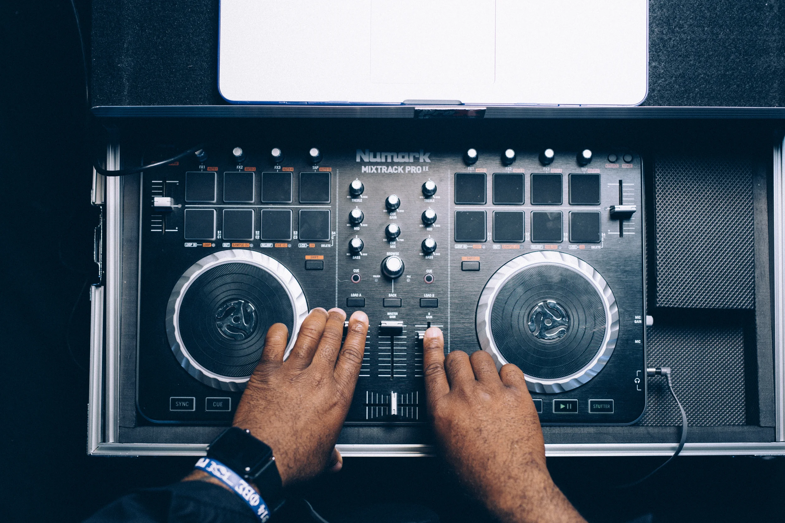 2015-11-3-SMF_DJ-19.jpg