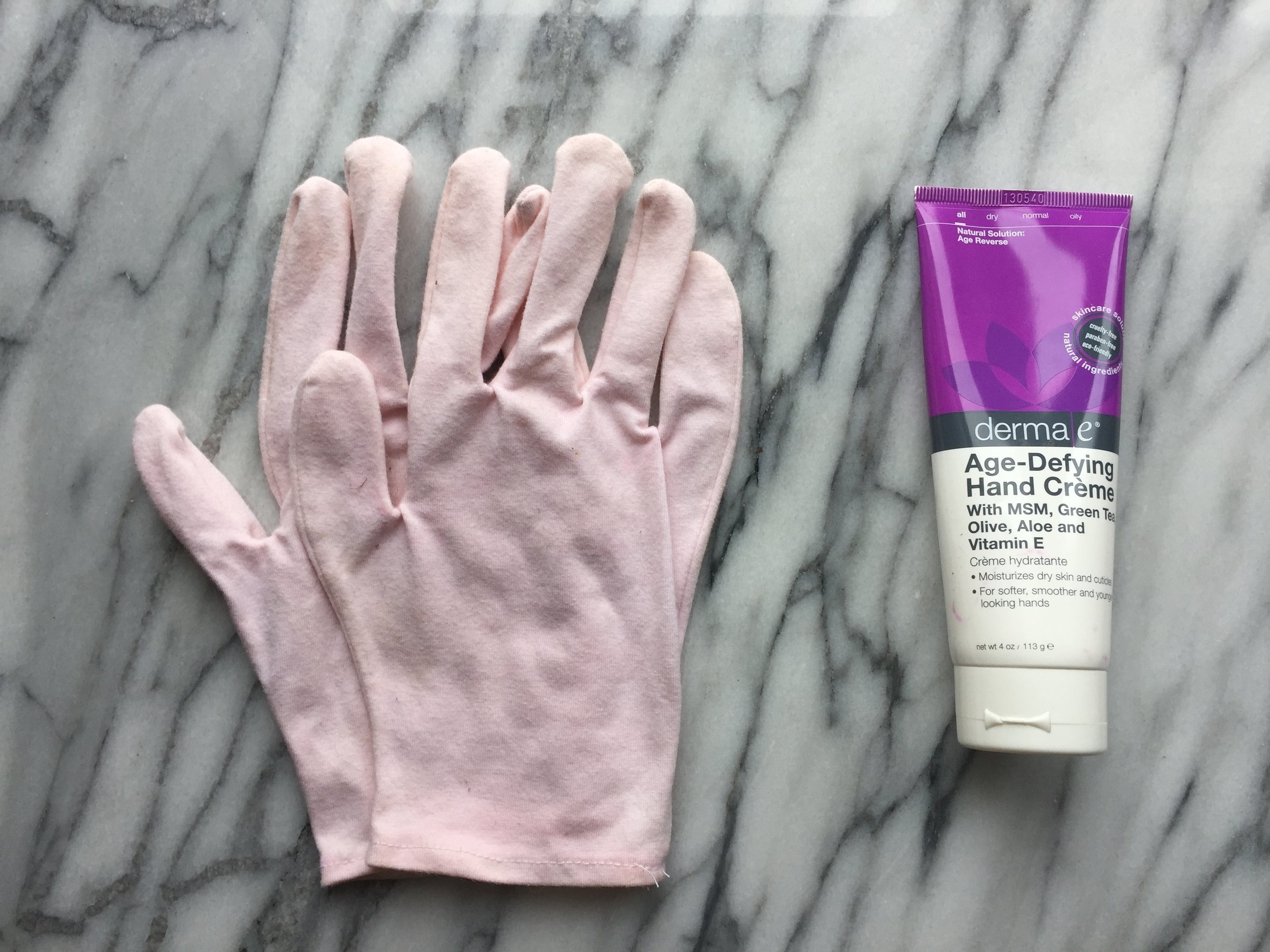 Caring for your hands: Sleeping Gloves and hand cream