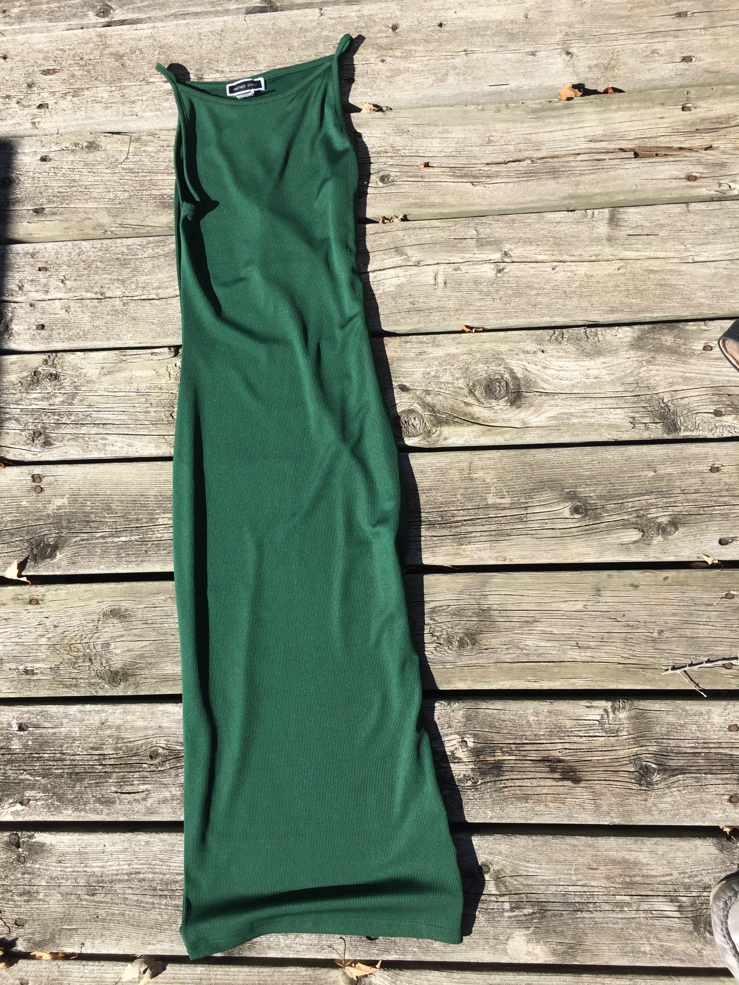 Sleeveless Green midi dress