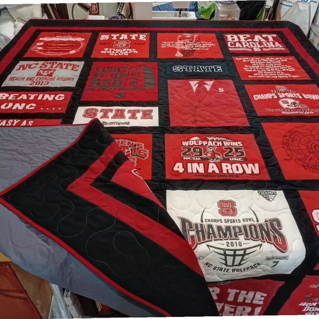 College graduations are happening now, so I thought I would share a couple of older quilts, since I cannot share this year's graduation quilts, yet.

#finishedfibers #makingquiltedmemories #tshirtquilt #tshirtquilts #texture #togetherwesew #apqslenni