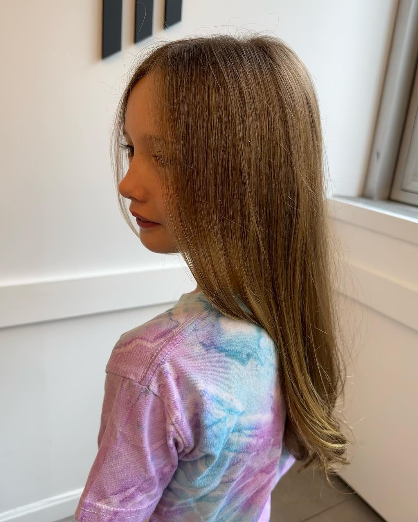 Kids supporting kids 💖

#hairraising @hairraising_bch @bostonchildrens #bostonsalon

Hair by @michellelee.styles