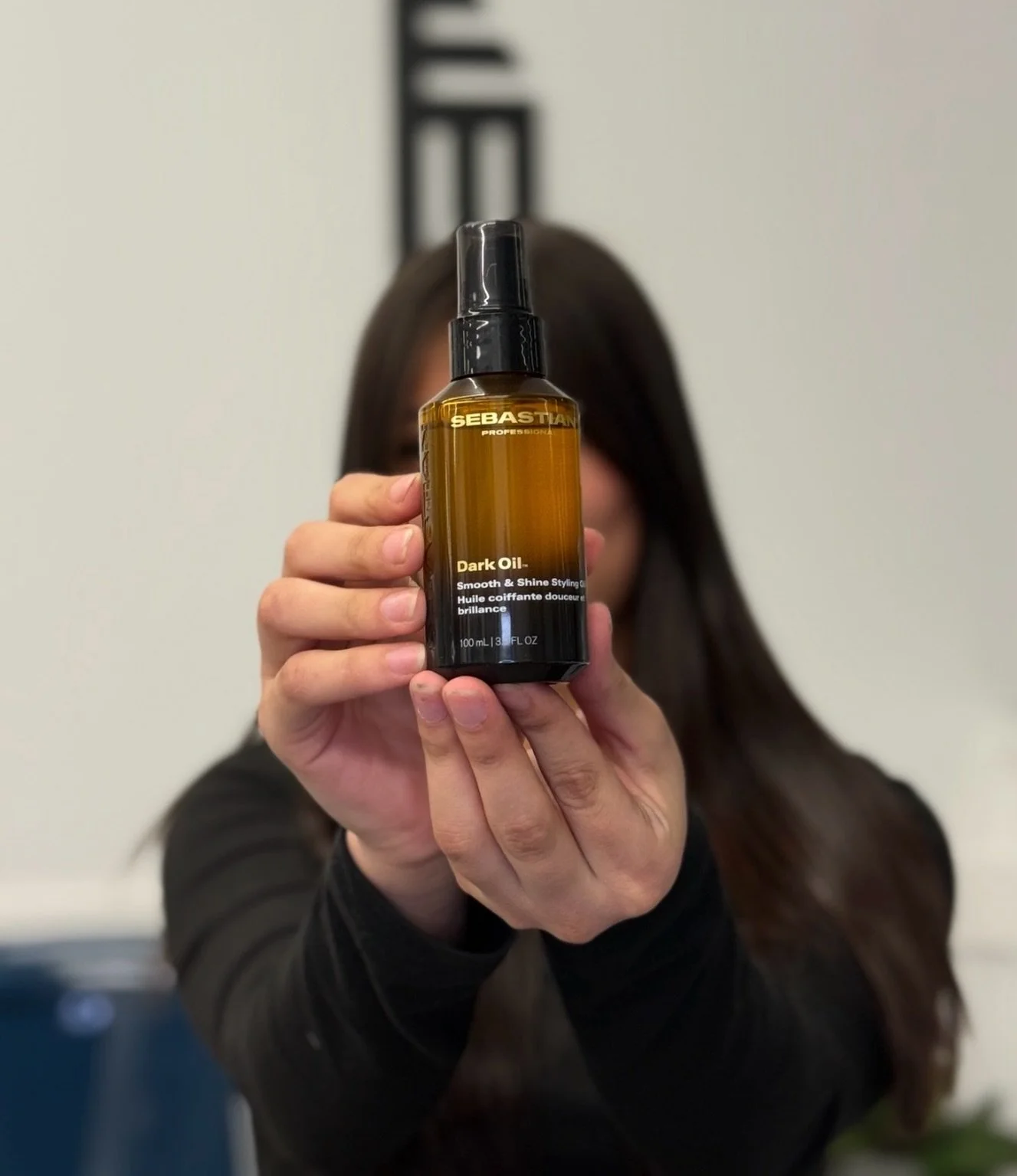 Favorite Product Series: @styled_by_lesdy_ chooses Dark Oil ✨

Crafted by @sebastianpro_official, Dark Oil is a Salon Eva Michelle staple! From the smoothing abilities to the scent, we simply can&rsquo;t get enough. &ldquo;I chose Dark Oil because it