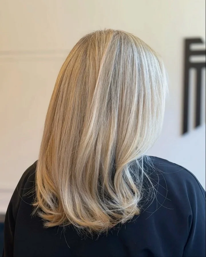 Let&rsquo;s breakdown what a Hair Cryotherapy appointment at Salon Eva Michelle looks like: 

❄️ Consultation: Meet with our certified Design Team to discuss your hair goals and needs. From managing frizz to adding a collagen boost, we are here to cu