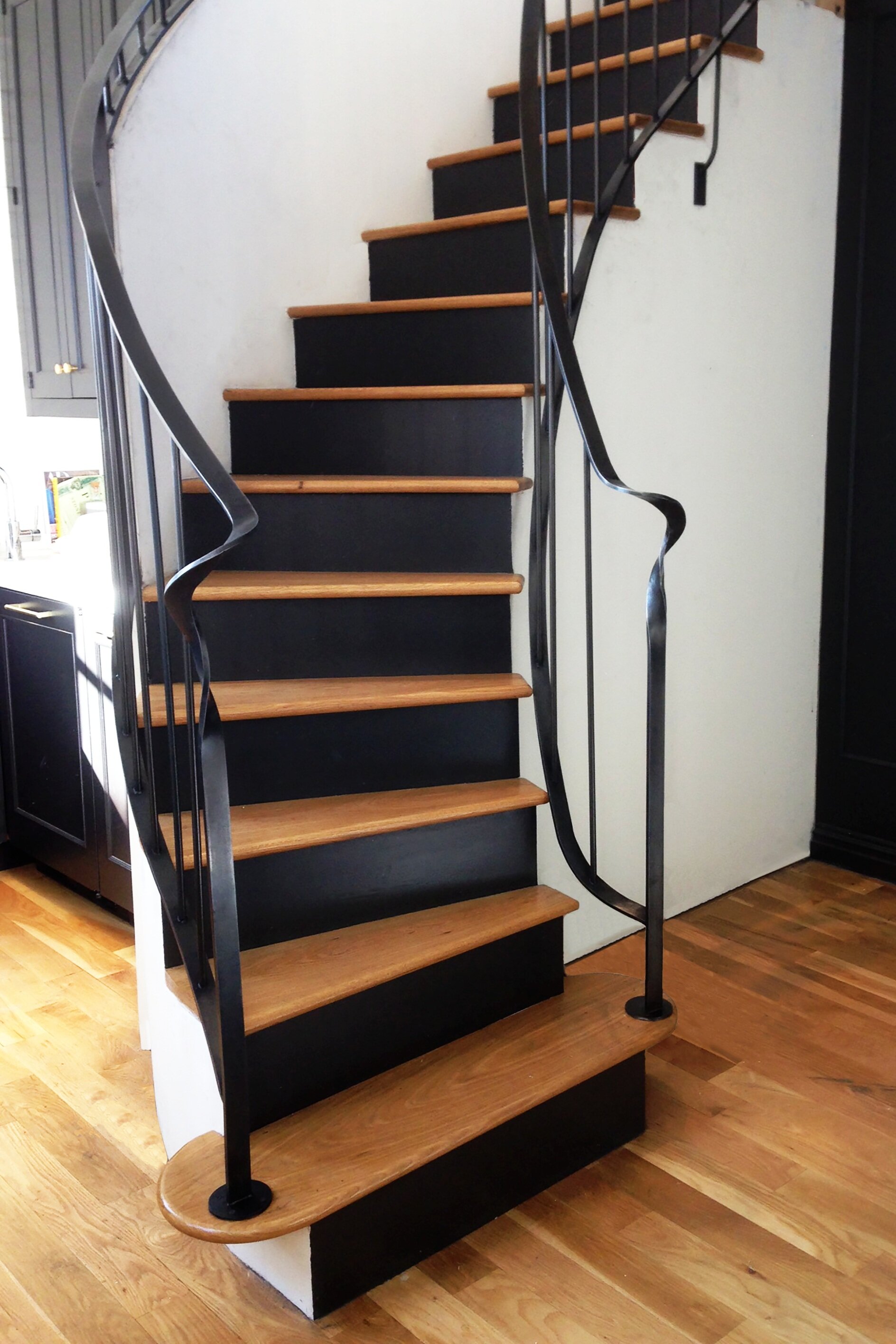 CurlyStaircase1.jpg