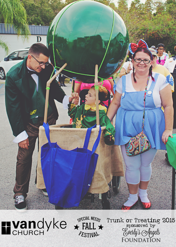 VAN-DYKE-CHURCH-SPECIAL-NEEDS-FALL-FESTIVAL-EVERLYS-ANGELS-TRUNK-OR-TREAT-2015-(41).png