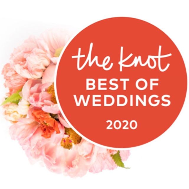 Contoured by Chrissy named The Knot Best of Weddings 2020! Beyond thankful and grateful for my beautiful brides, bridesmaids and bridal parties! It is truly an honor to be part of such a special day 😘💄 Happy Thanksgiving!
&bull;
&bull;
&bull;
&bull