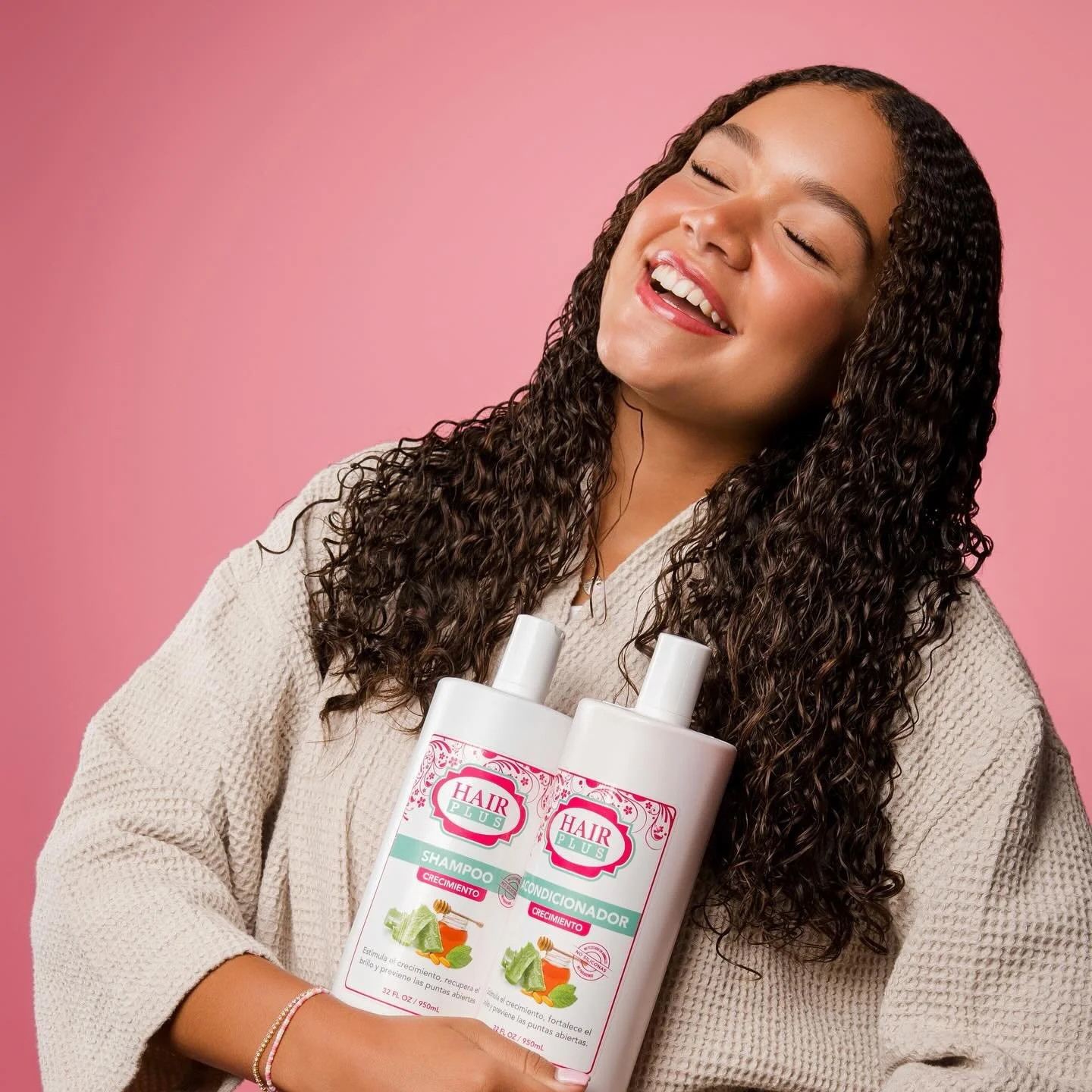 Tu shampoo y Acondicionador Favorito 32 oz 🥳💝

&iquest;Sab&iacute;as que algunos de nuestros productos vienen en presentaci&oacute;n 32 oz?

Shampoo de crecimiento
Acondicionador de crecimiento

Una presentaci&oacute;n perfecta para esas mamas o he