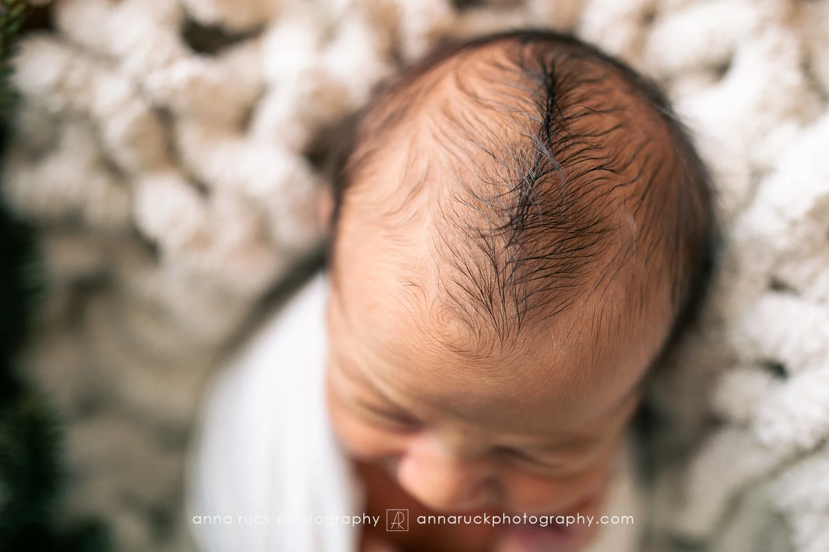 Oliver_newborn photos_watermarked-22.jpg