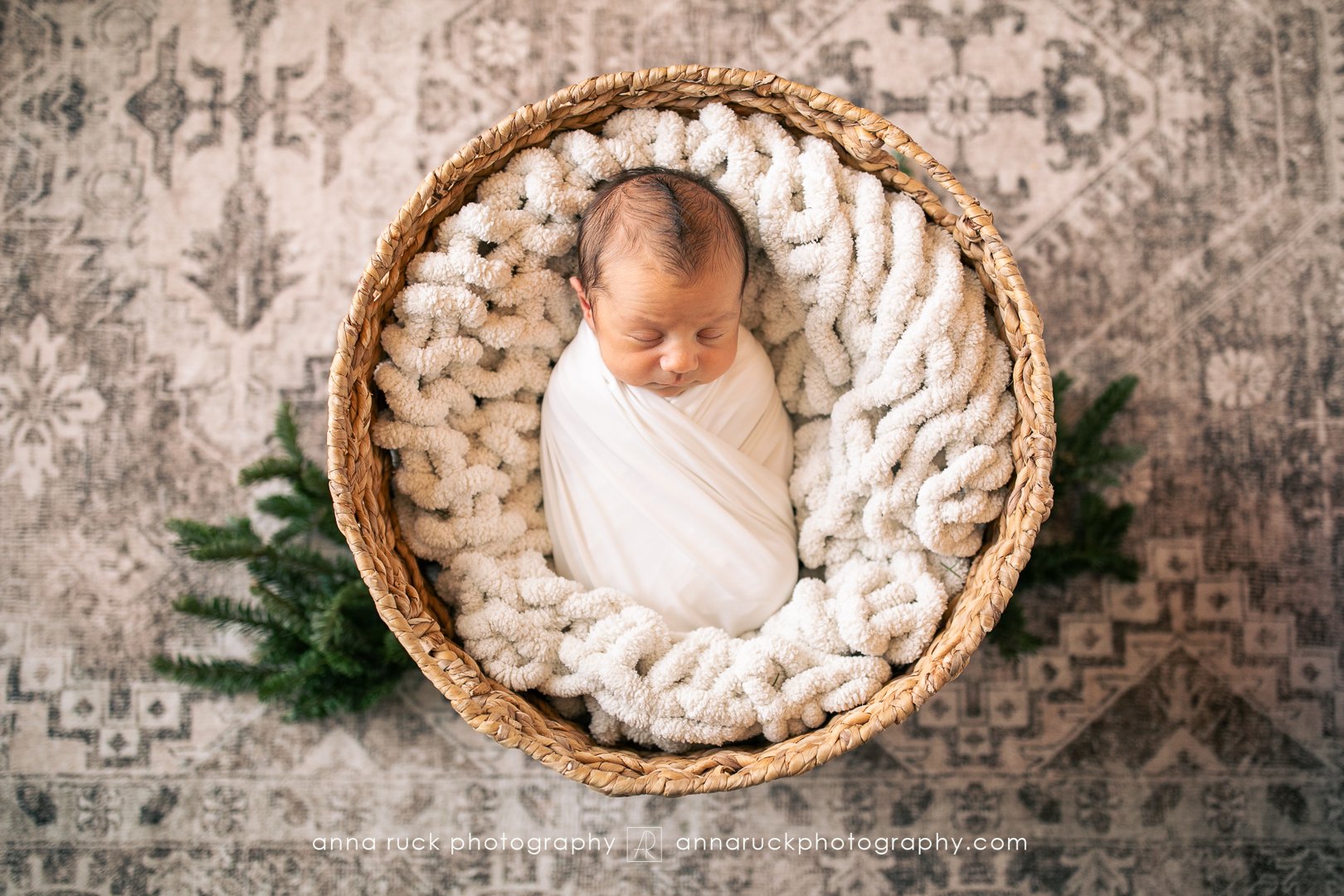 Oliver_newborn photos_watermarked-23.jpg