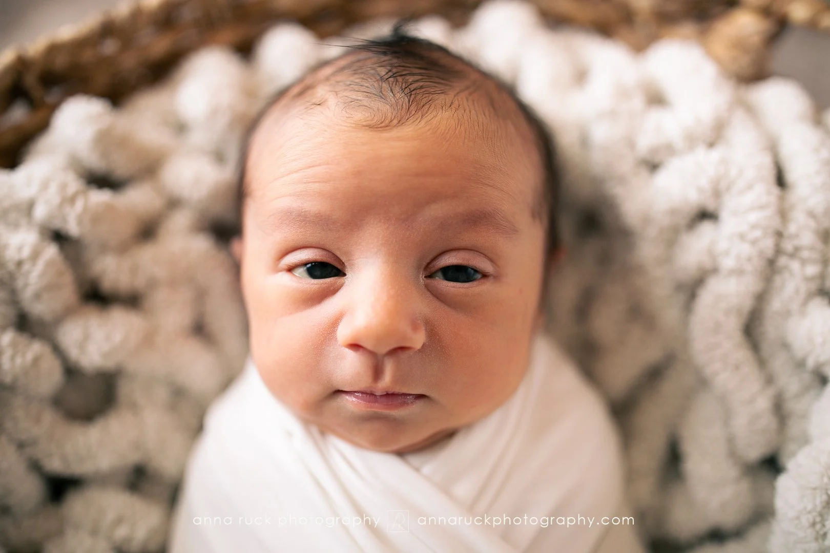 Oliver_newborn photos_watermarked-26.jpg