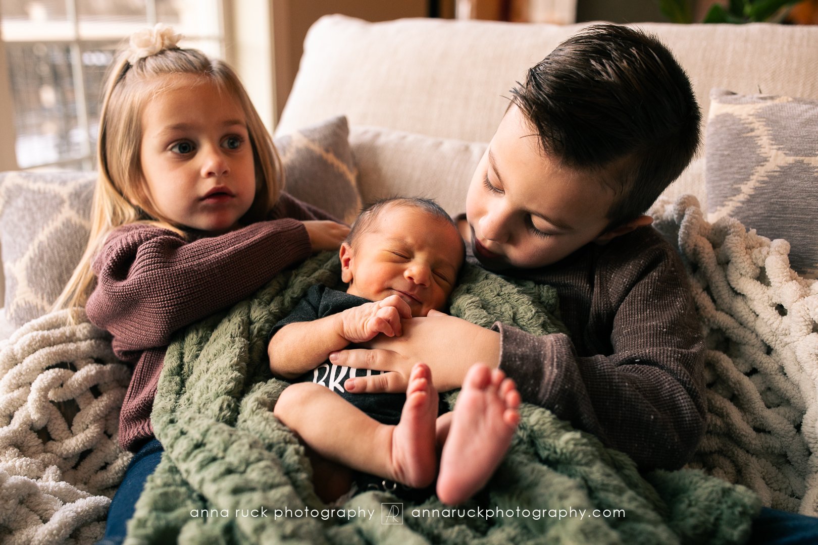 Oliver_newborn photos_watermarked-83.jpg