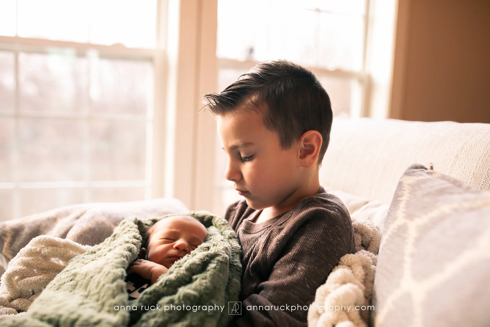 Oliver_newborn photos_watermarked-88.jpg