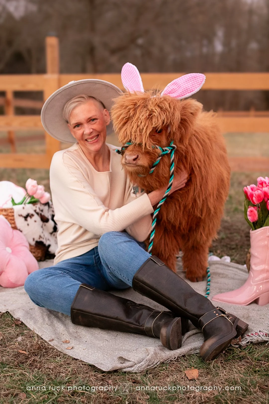 Mini cow photos_watermarked-107.jpg