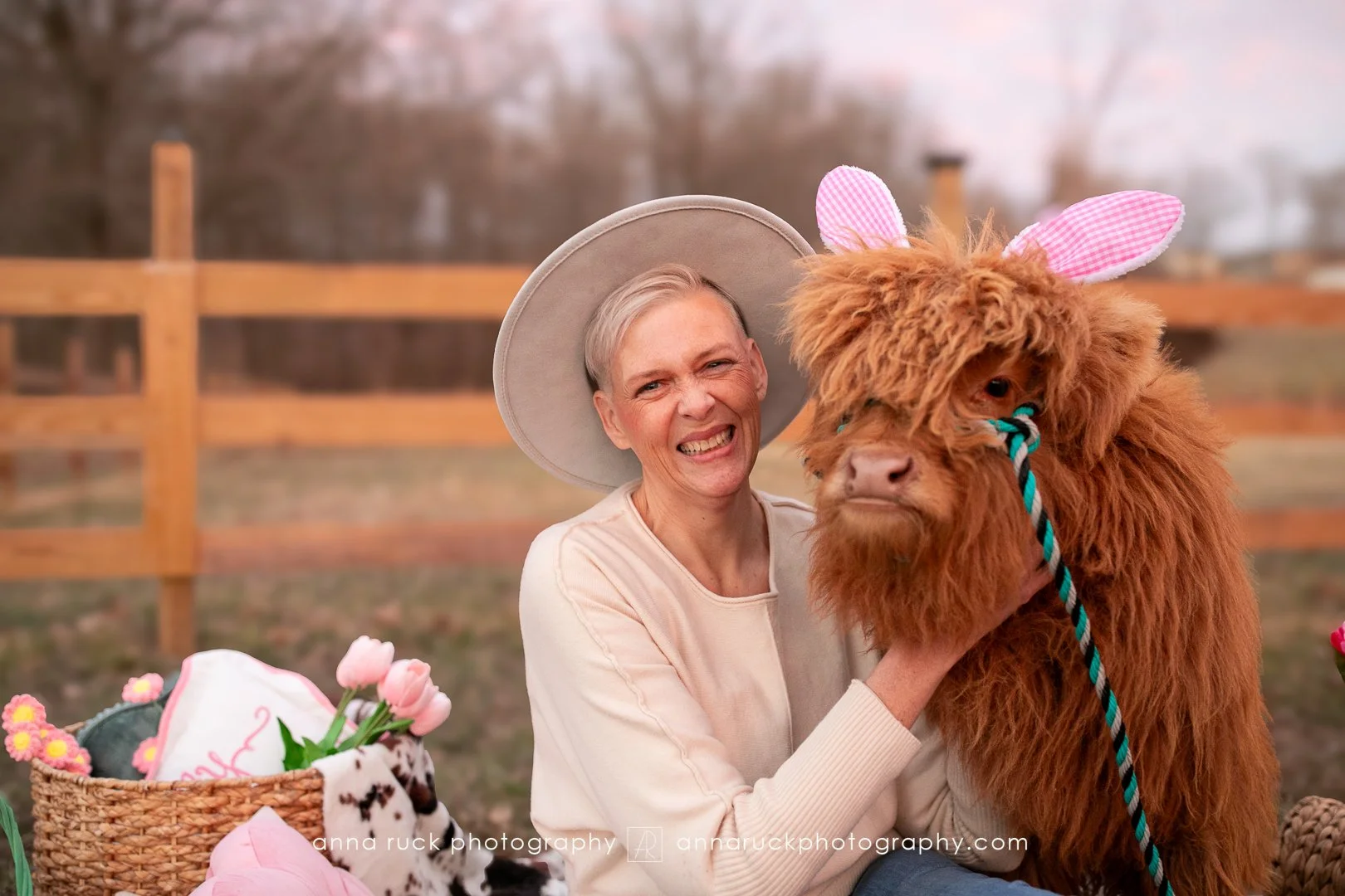 Mini cow photos_watermarked-109.jpg