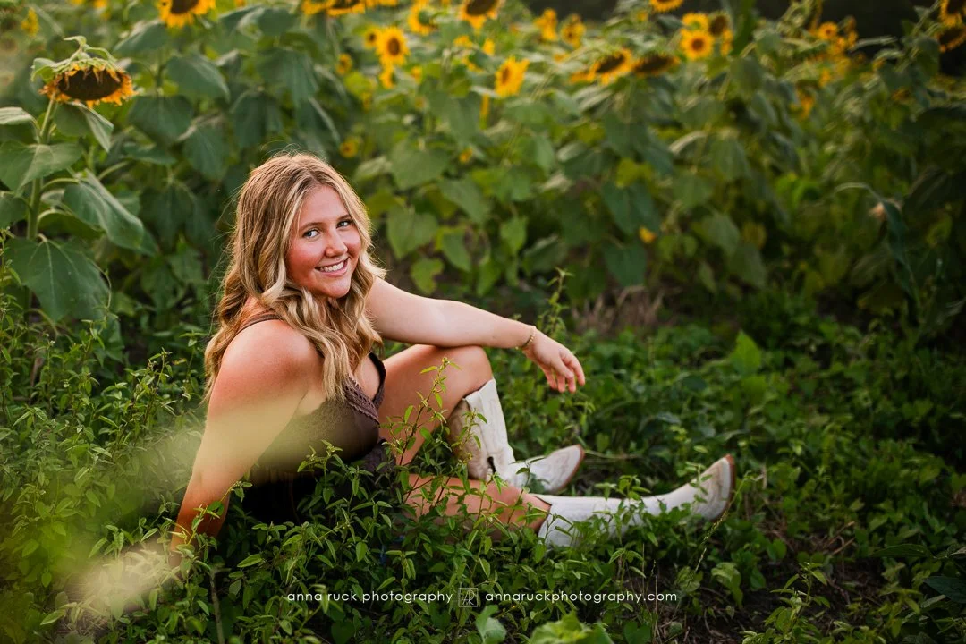 7.14.2026 sunflower session_watermarked-17.jpeg