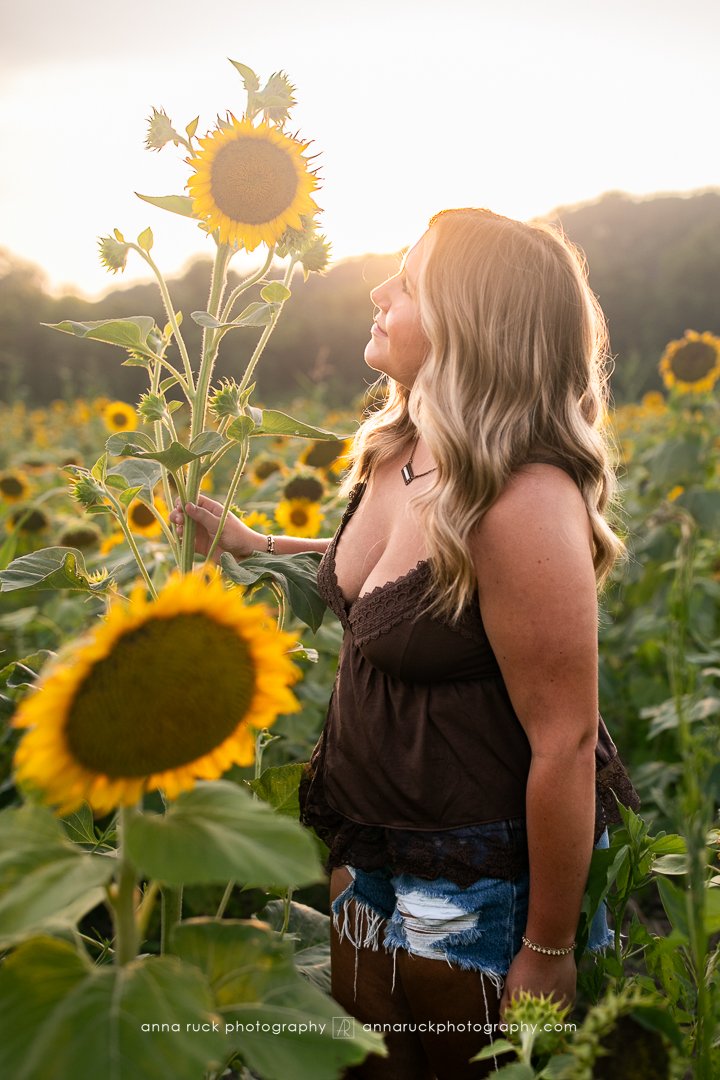 7.14.2026 sunflower session_watermarked-8.jpeg