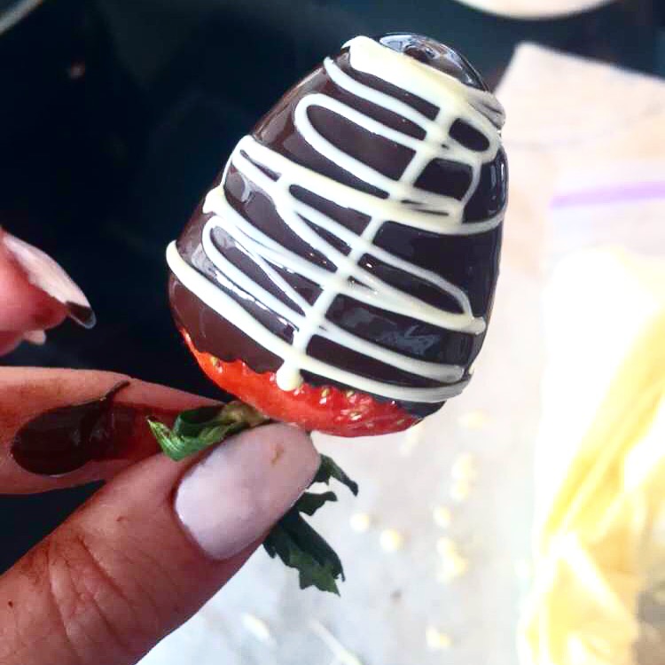 Food - Chocolate Covered Strawberries.JPG