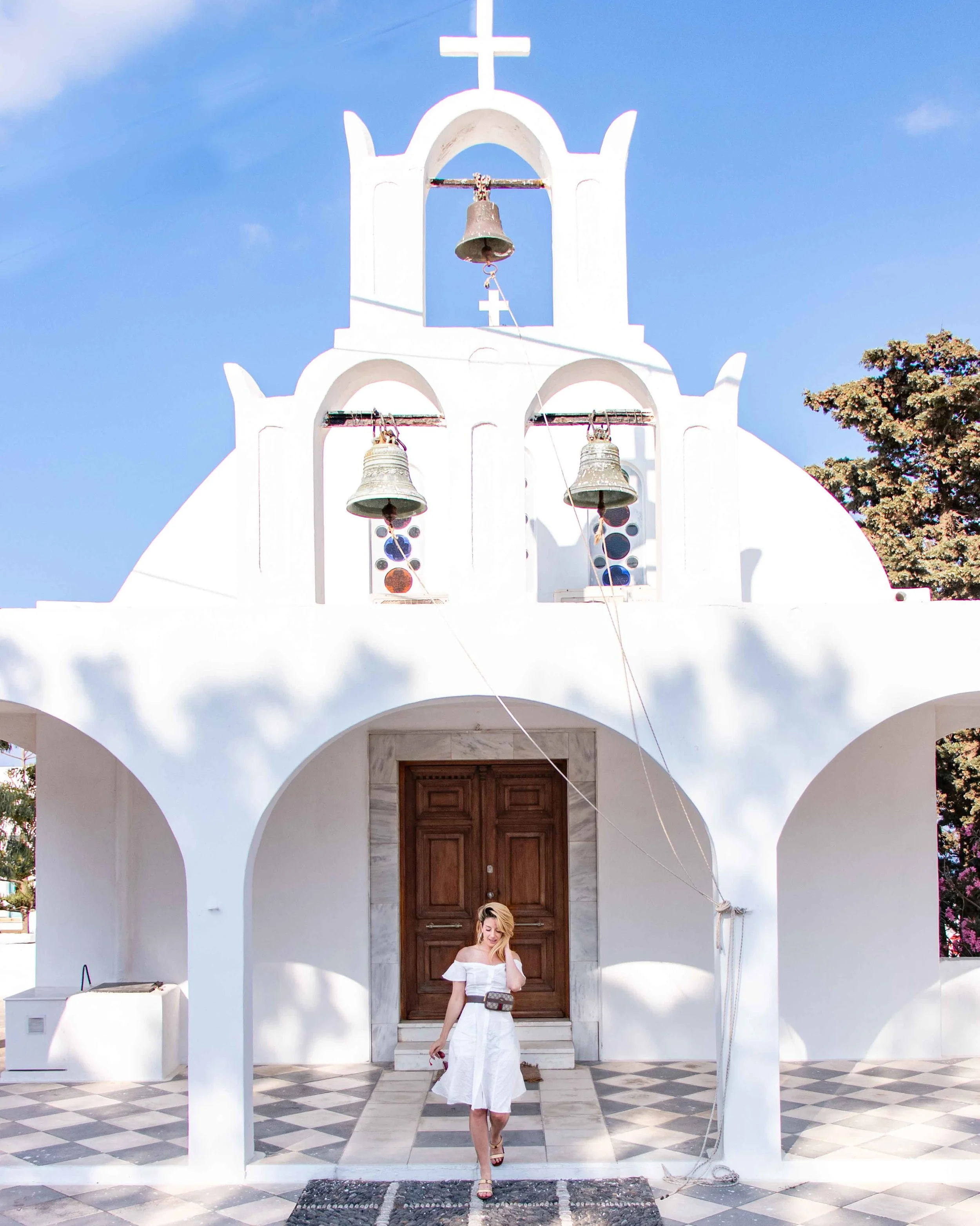 A beautiful church I found in the town of Imerovigli