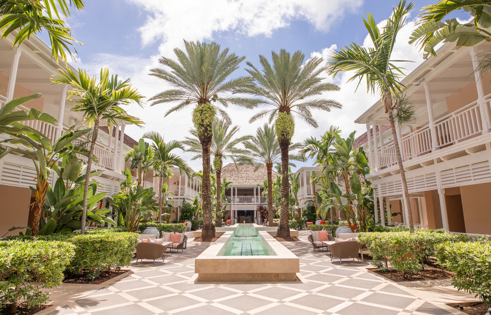 Courtyard at Four Seasons Ocean Club Nassau Bahamas Paradise Island