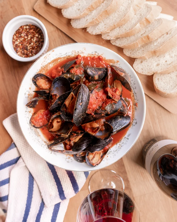 MUSSELS ARRABBIATA (SPICY TOMATO SAUCE) — Is That Soh