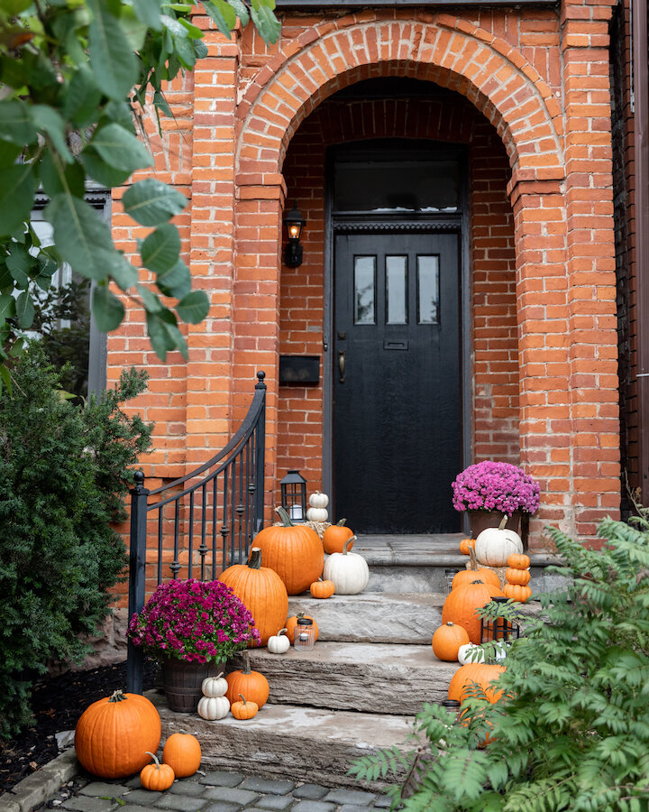 5 TIPS FOR STYLING YOUR HOLIDAY FRONT DOOR — Soheila