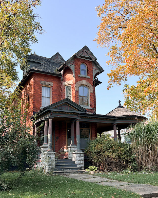 THINGS TO DO IN STRATFORD, ONTARIO - VICTORIAN HOMES-3.jpg