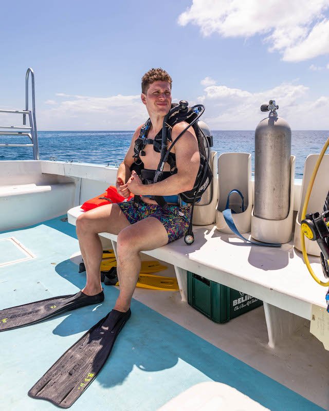 Diving Belize - Belize Great Blue Hole Diving.jpg