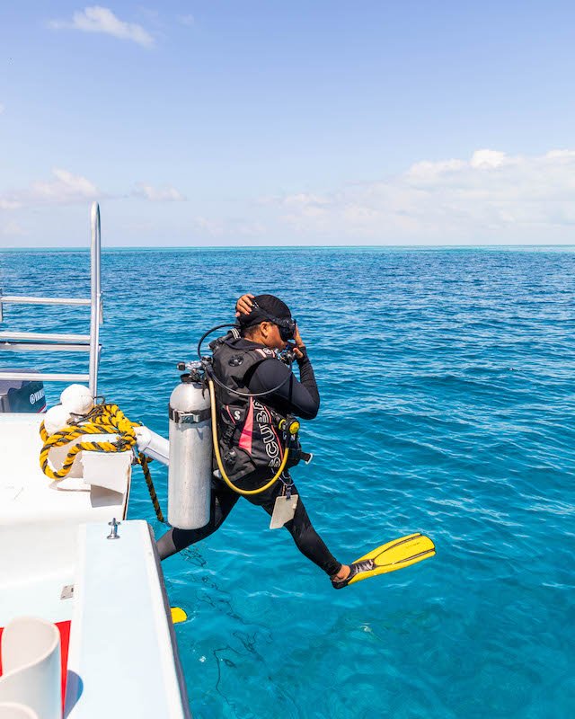 Diving Belize - Belize Great Blue Hole Diving-2.jpg