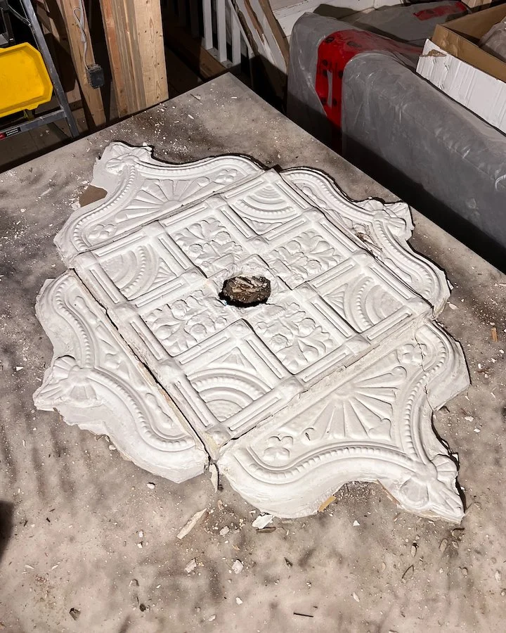 Victorian Homes - Home renovations - Removing My Ceiling Medallion_.jpg