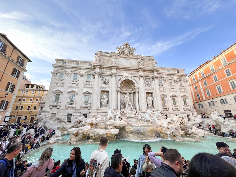 A very busy Trevi Fountain