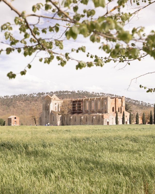 Planning my wedding in Italy, San Galgano Abbey in Tuscany, Italy_.jpg