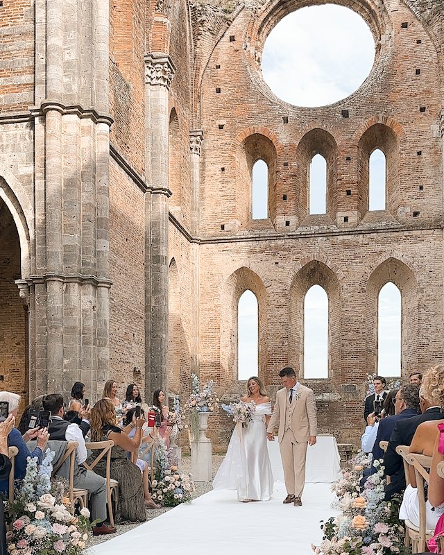 abbazia di san galgano - Tuscany wedding venue - Tuscany wedding abbazia san galgano-10.jpg
