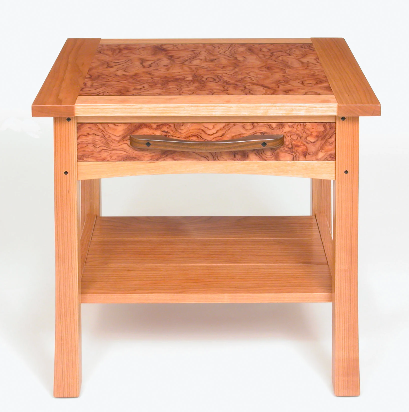 Torii Sidetable