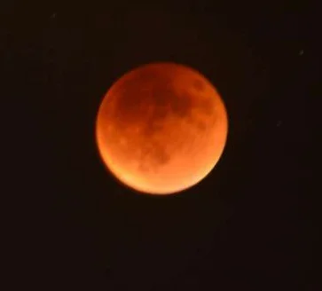 随笔:  中秋觀「血月」