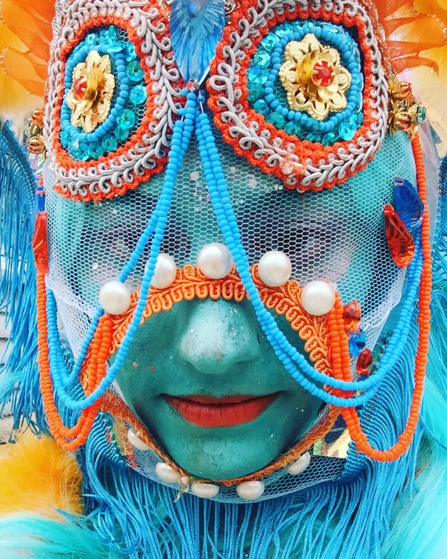 BIRD OF PARADISE MASK detail