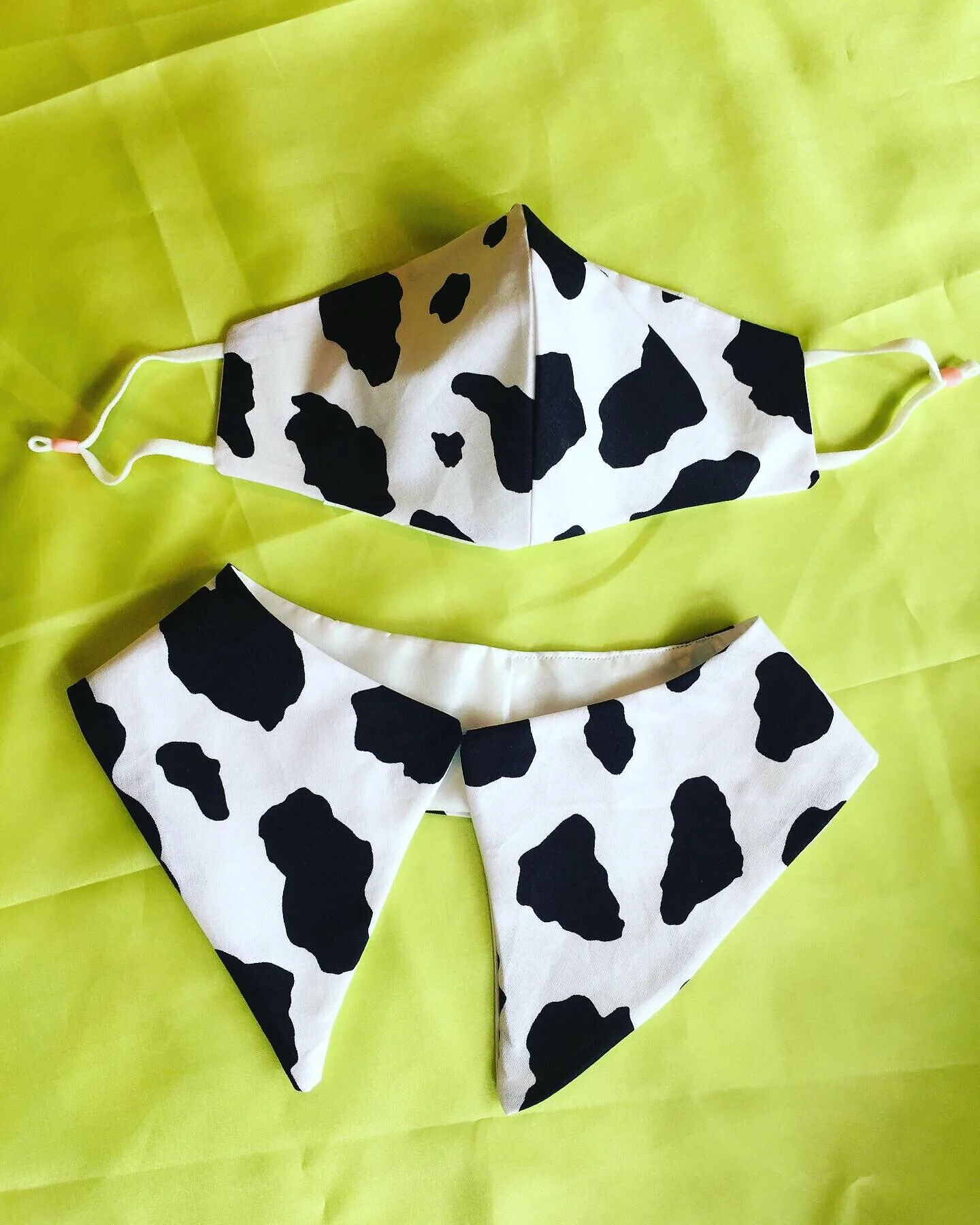 Cow Mask & Collar Set